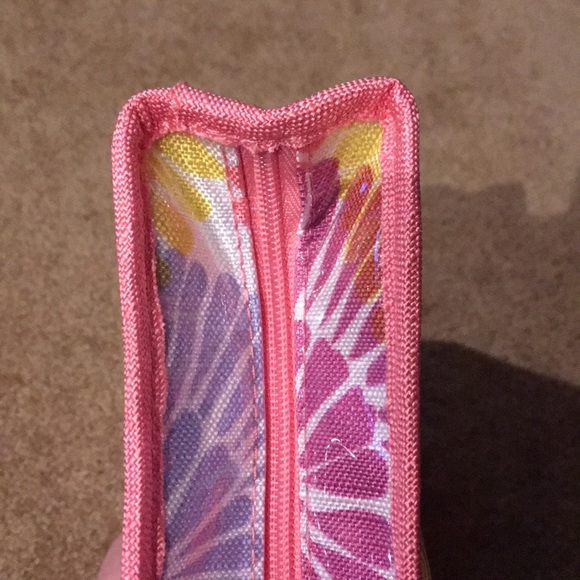 Clinique Make-up Bag - Picture 6 of 8